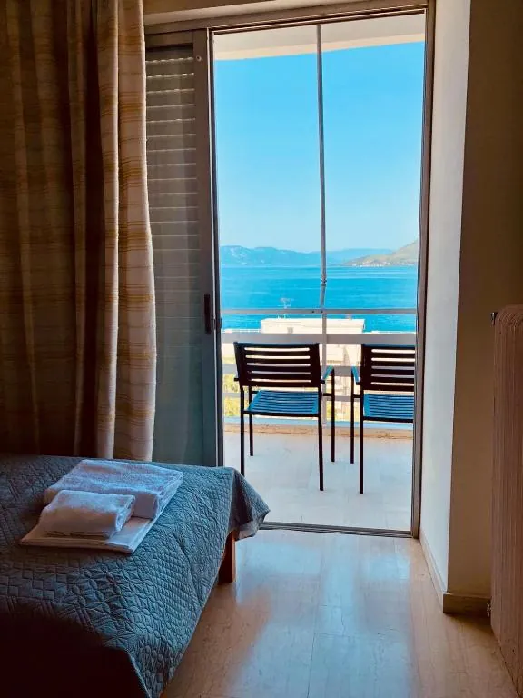 Διαμέρισμα Δύο Υπνοδωματίων με Θέα Θάλασσα – Alexiou Studios, Loutra Edipsou