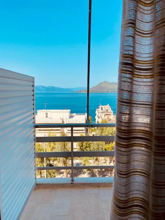 Δίκλινο ή Δίκλινο με Διπλό Κρεβάτι με Θέα Θάλασσα – Alexiou Studios, Loutra Edipsou